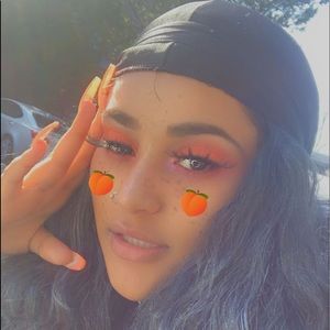 Meet your Posher, Joyceln